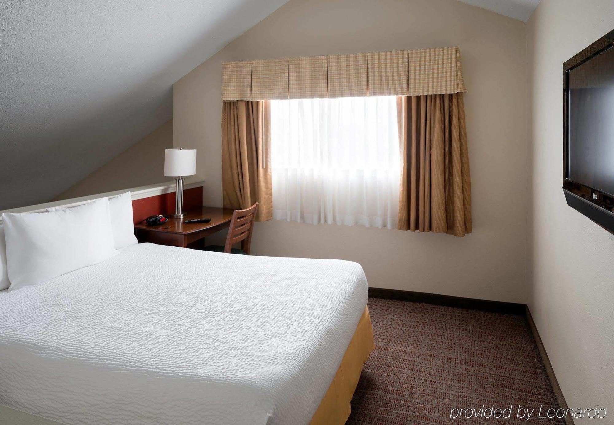 Residence Inn Kansas City Downtown/Union Hill ภายนอก รูปภาพ