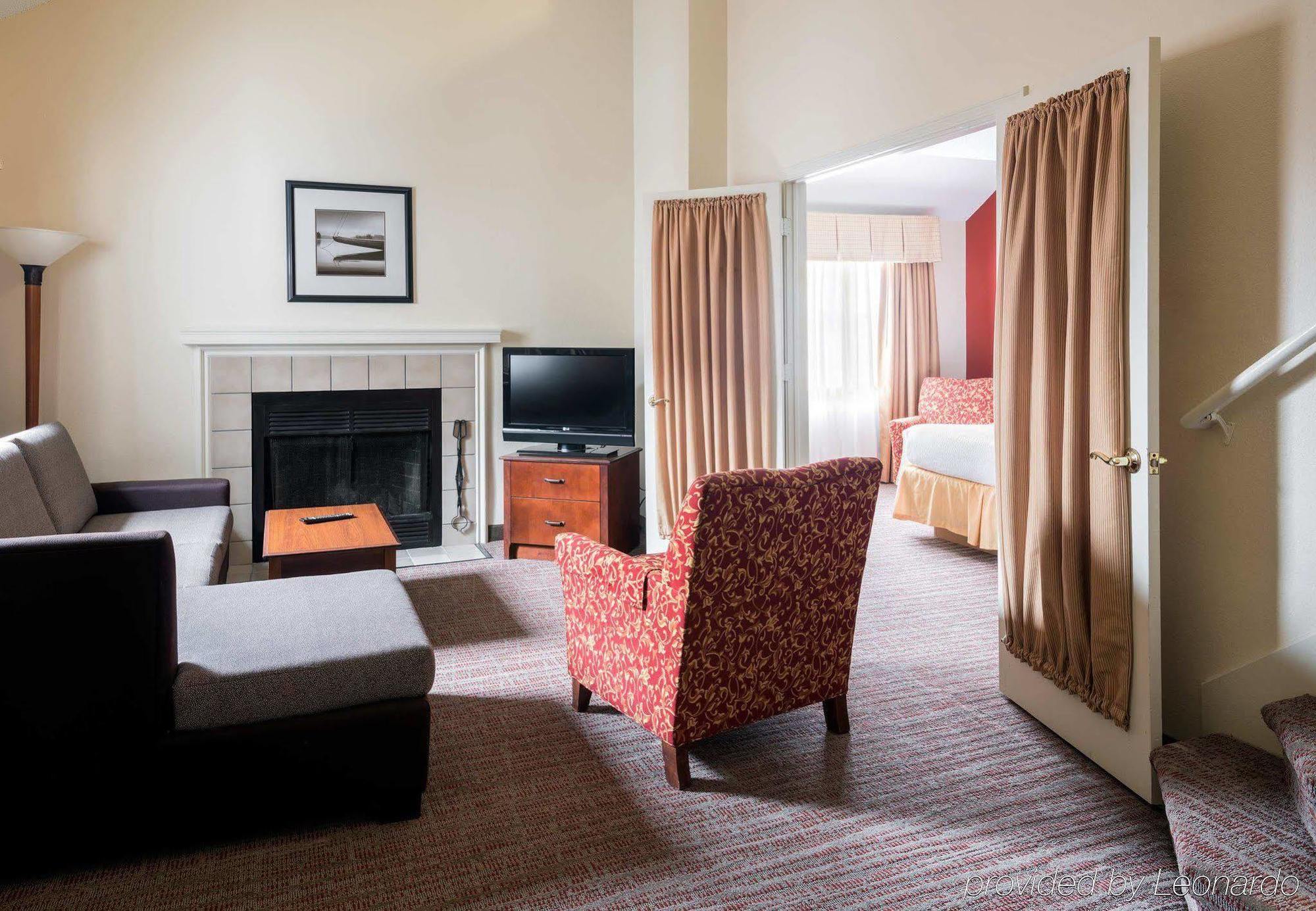 Residence Inn Kansas City Downtown/Union Hill ภายนอก รูปภาพ