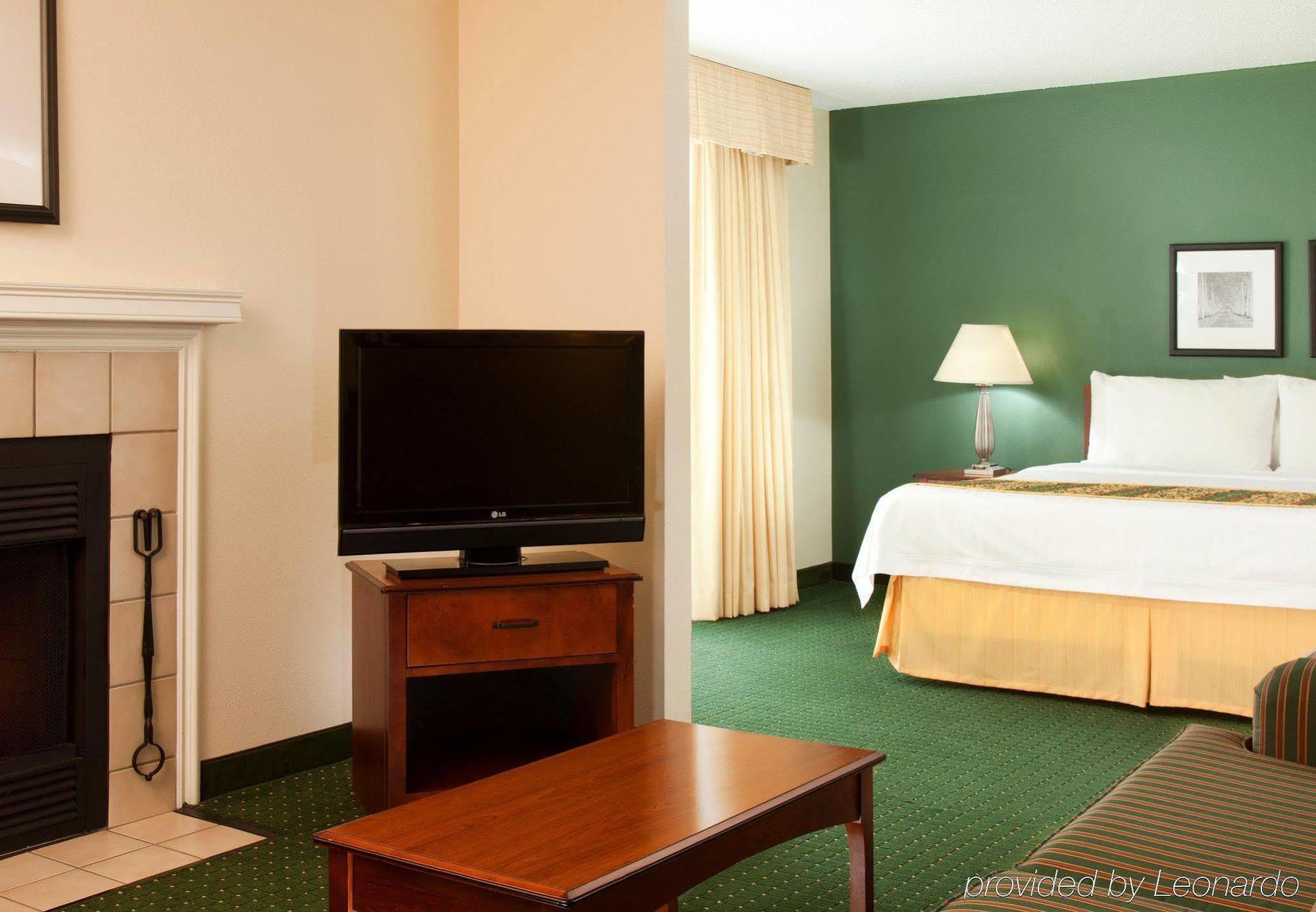 Residence Inn Kansas City Downtown/Union Hill ภายนอก รูปภาพ