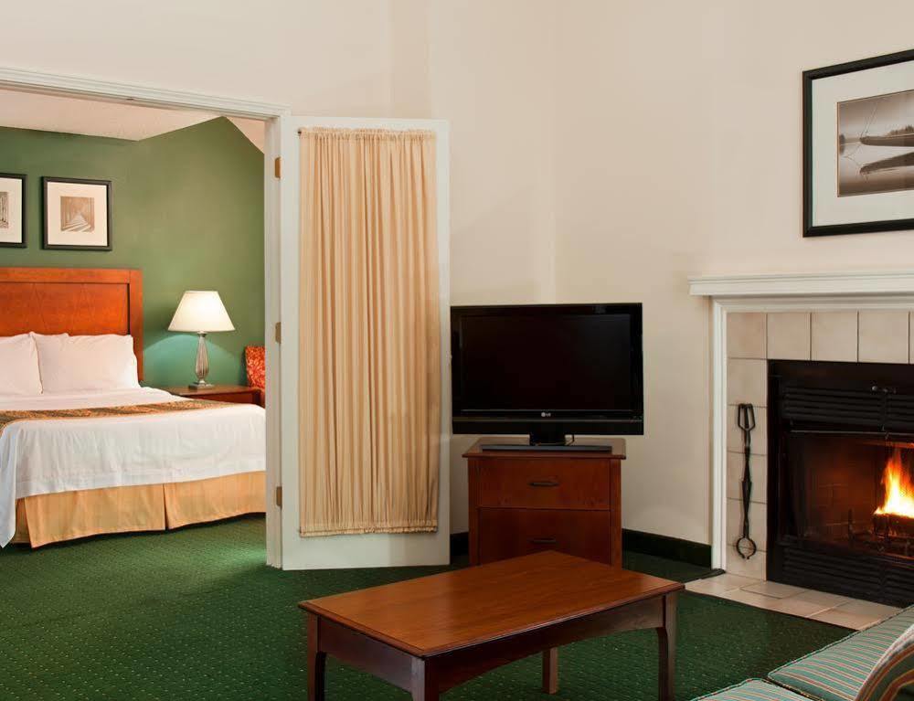 Residence Inn Kansas City Downtown/Union Hill ภายนอก รูปภาพ